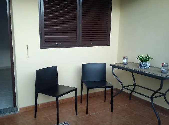 Adosado Cerca Del Mar Playa Honda (Lanzarote)