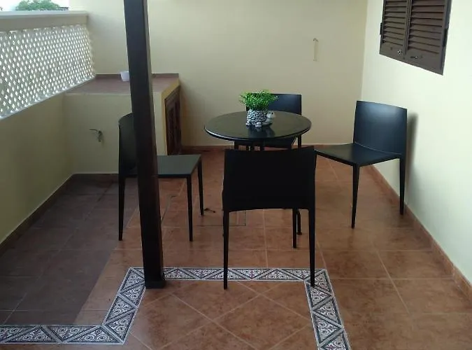 Adosado Cerca Del Mar Tatil Evi Playa Honda (Lanzarote)